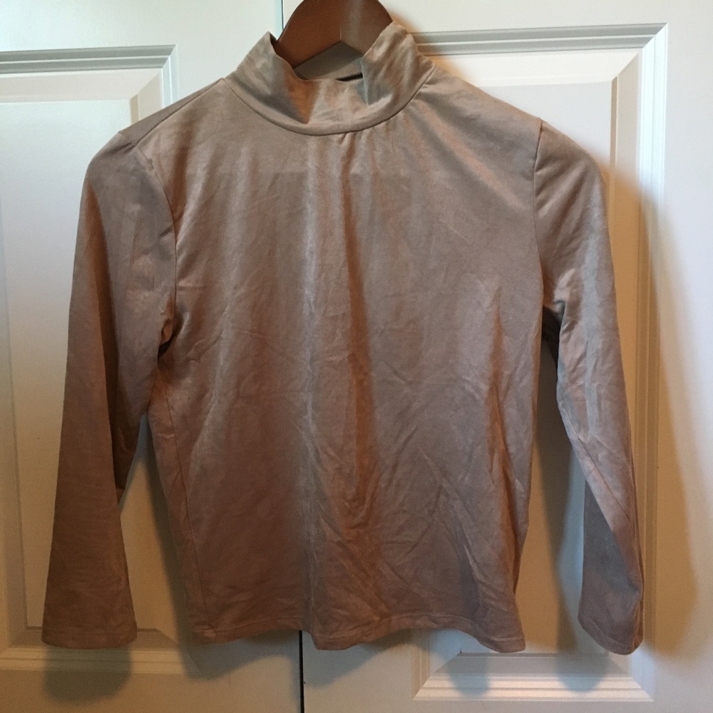 suede 3/4 sleeve top !!